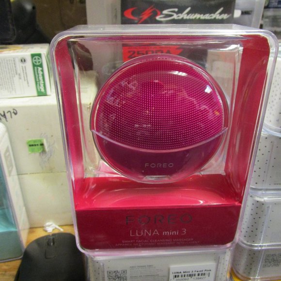FOREO LUNA Mini 3 Silicone Face Cleansing Brush